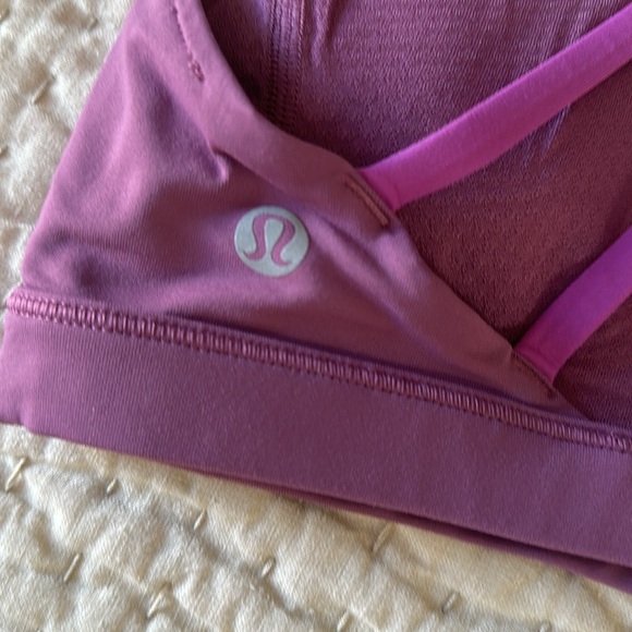 Lululemon free to be serene bra - Picture 3 of 4